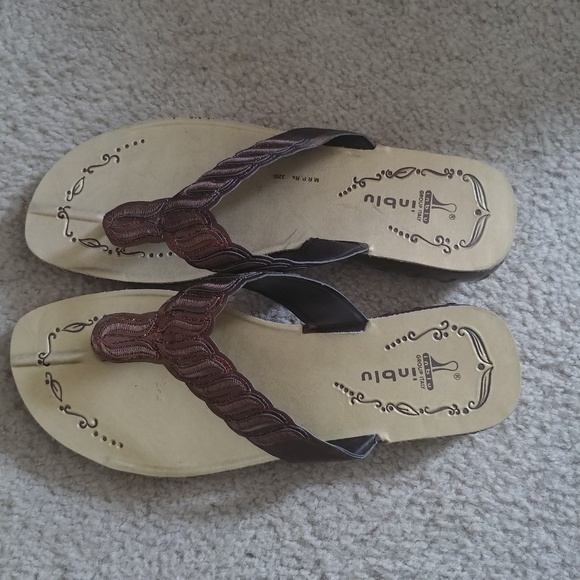 NWOT Special Embroidered Flat slip on Sandals - Picture 3 of 8